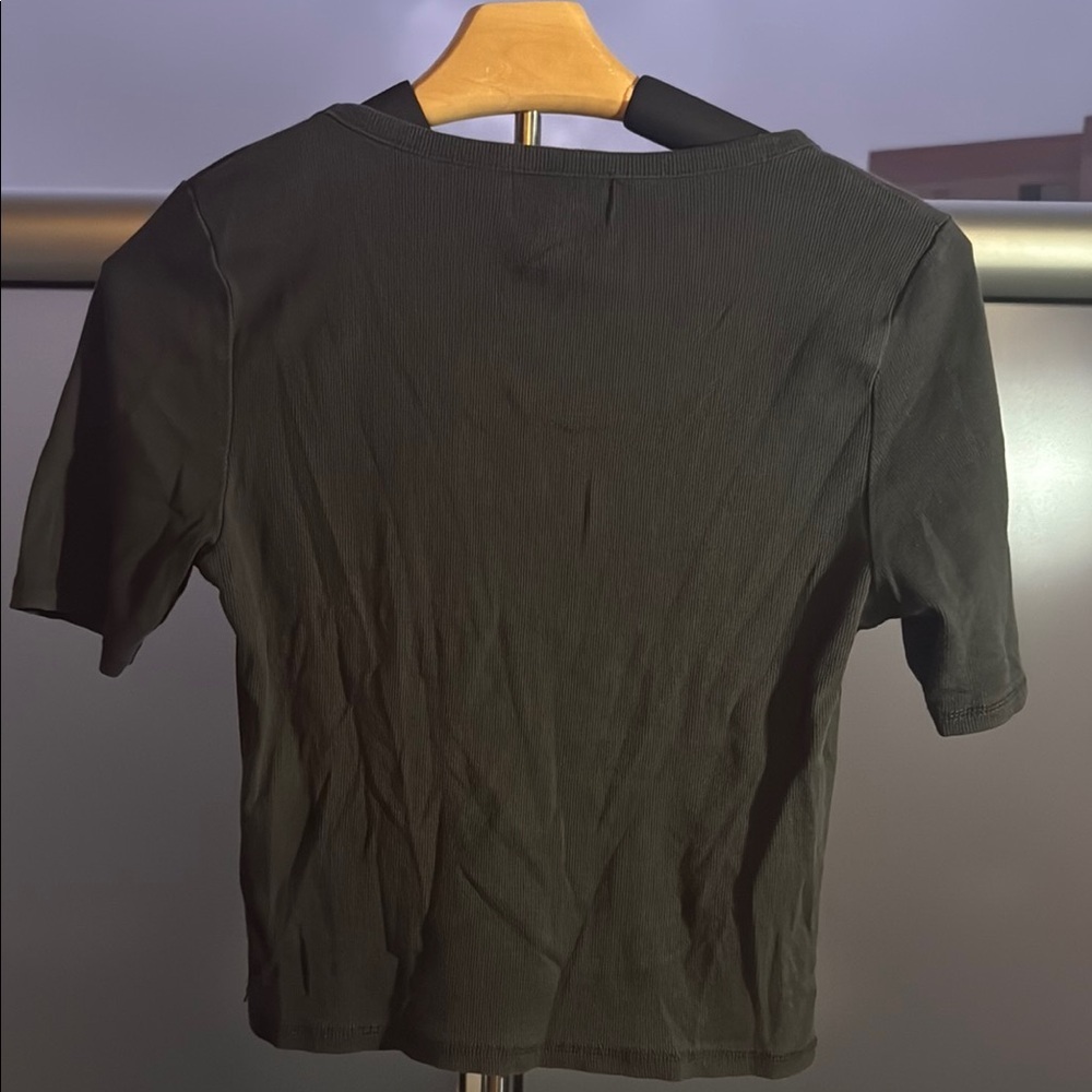 Tops Shop : Ribbed Classic Black Women's Top - Picture 3 of 4